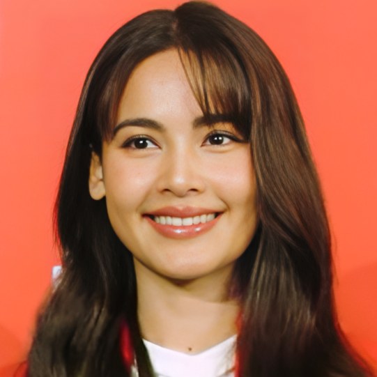 Urassaya Sperbund
