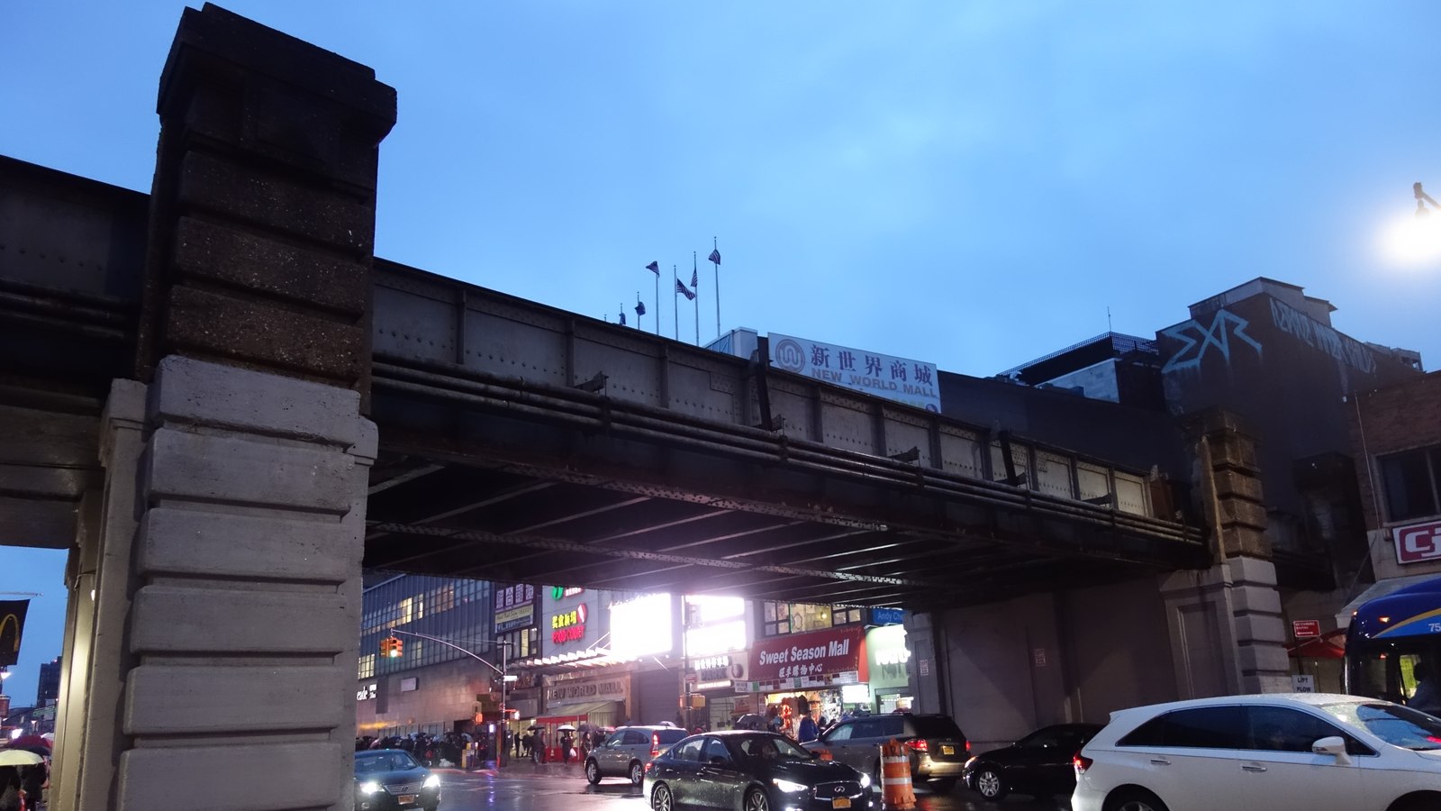 Flushing Eating Route and Backyard Grill
